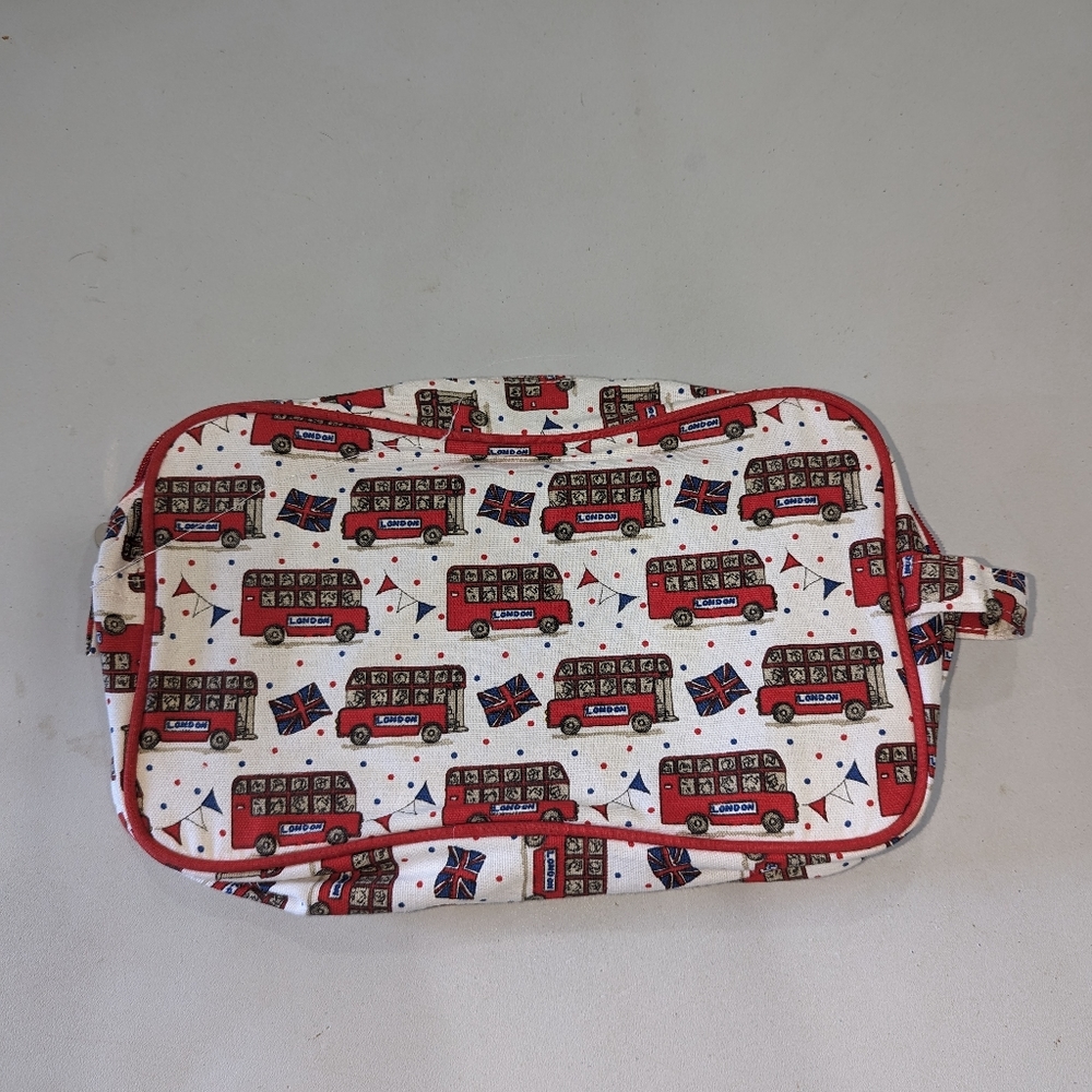 NWOT MILLY GREEN British Design Accessory Bag